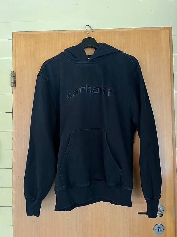 Pullover & Sweatshirts: Carhartt Pullover schwarz – Gebraucht aus Bad Ragaz von lea__d.
