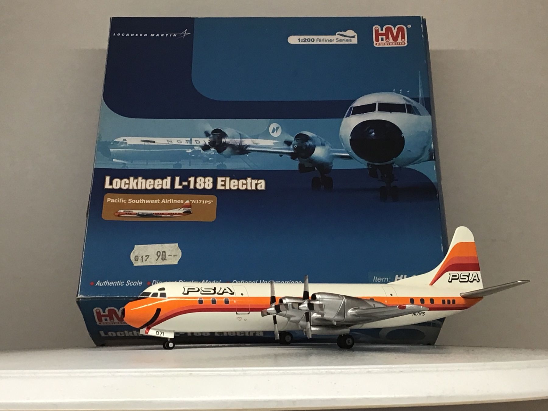 Kit di modellismo & Modellini statici: Lockheed L-188 Electra Modell PSA 1:200 HM – Usato da Männedorf venduto da Modelle-aller-Art 1
