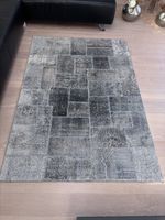 Handgewebter Teppich