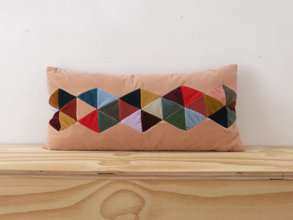 Cuscini: Coussin Christina Lundsteen velours patchwork fait main – Usato da Neuchâtel venduto da heloisa