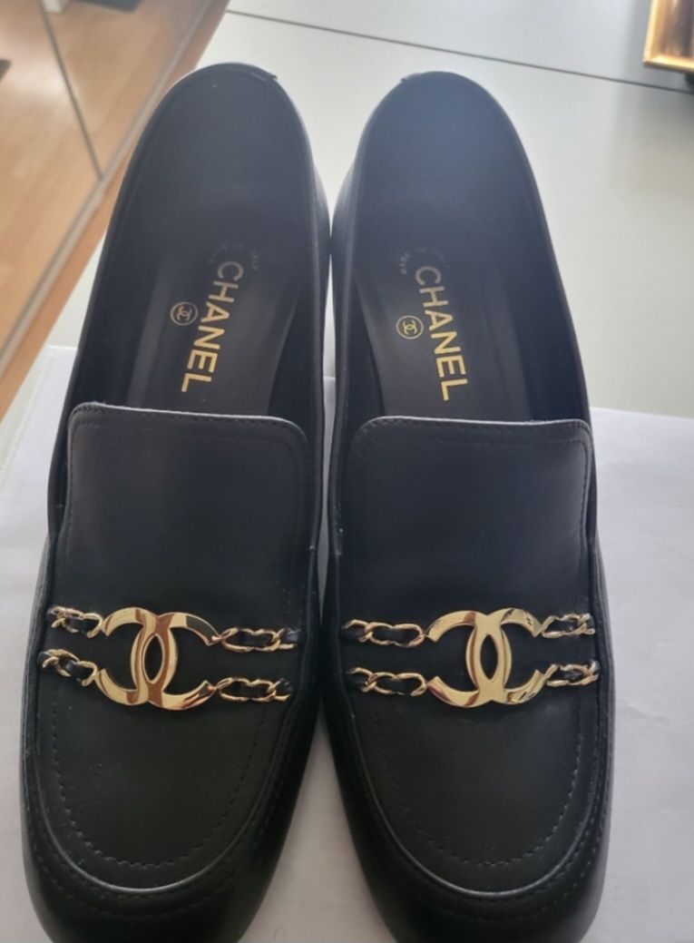 Chanel Scarpe da donna: Chanel Mokassins – Nuovo (secondo la descrizione) da Thal venduto da siri_speaks