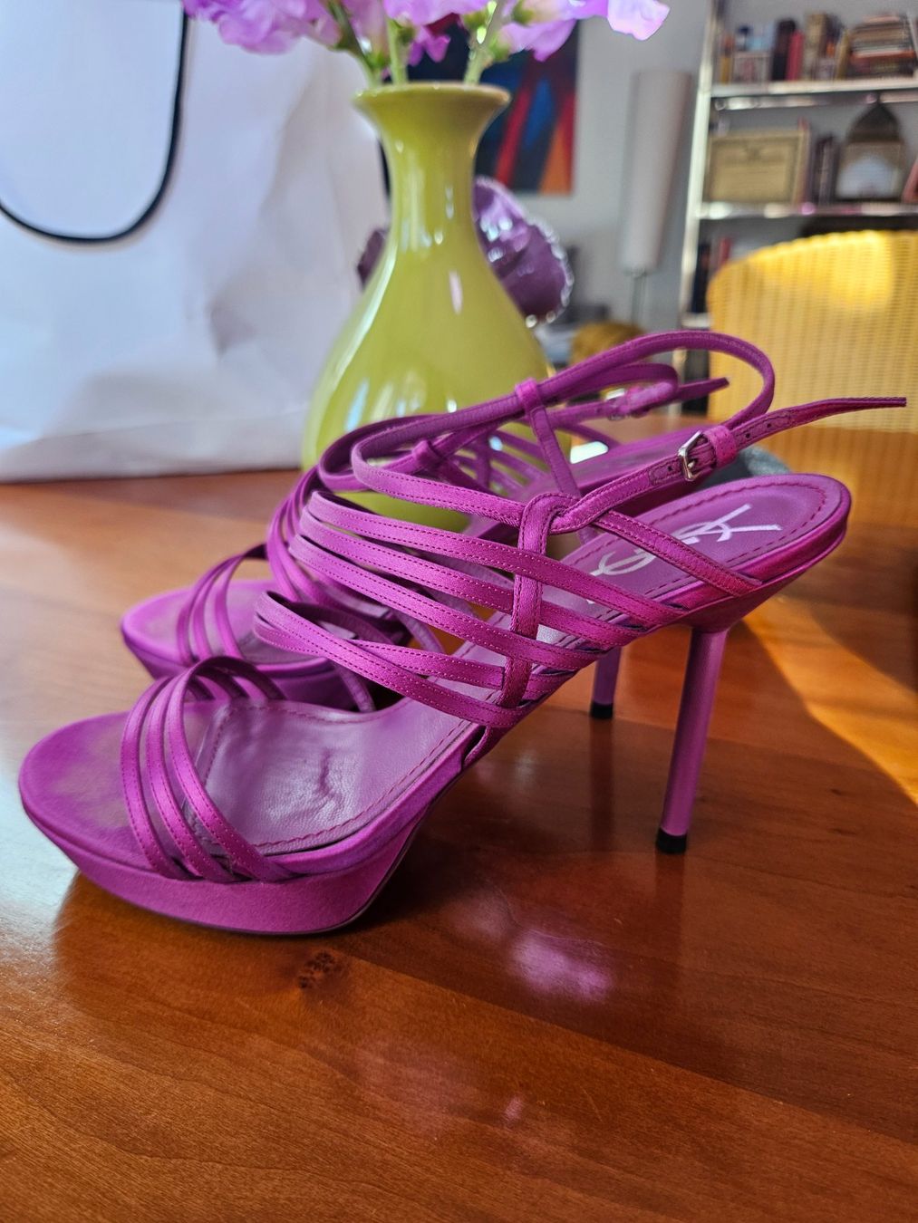 Scarpe da donna: Yves Saint Laurent Sandale – Usato da Thusis venduto da Steffi_P 1