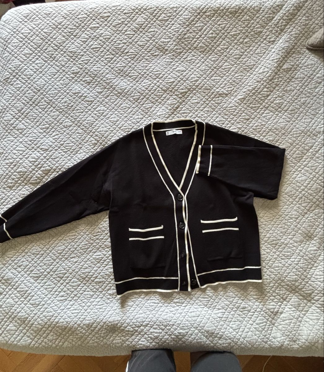 Mango Gilets: Cardigan Mango noir & blanc – D'occasion à Lausanne par shabnam.t 3