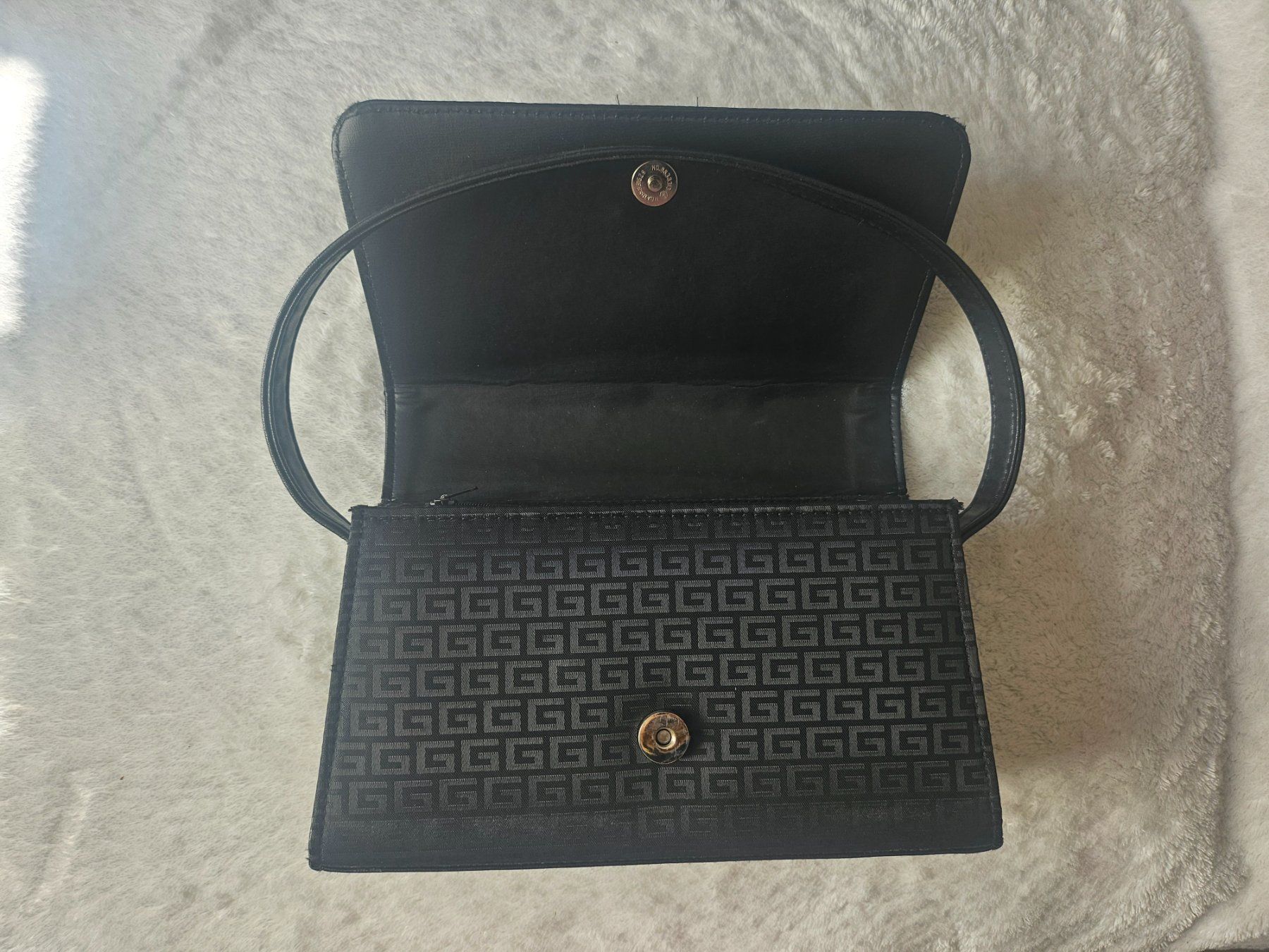 Borse da donna: Schwarze Handtasche Vintage – Usato da Bettlach venduto da Anschyellie 1
