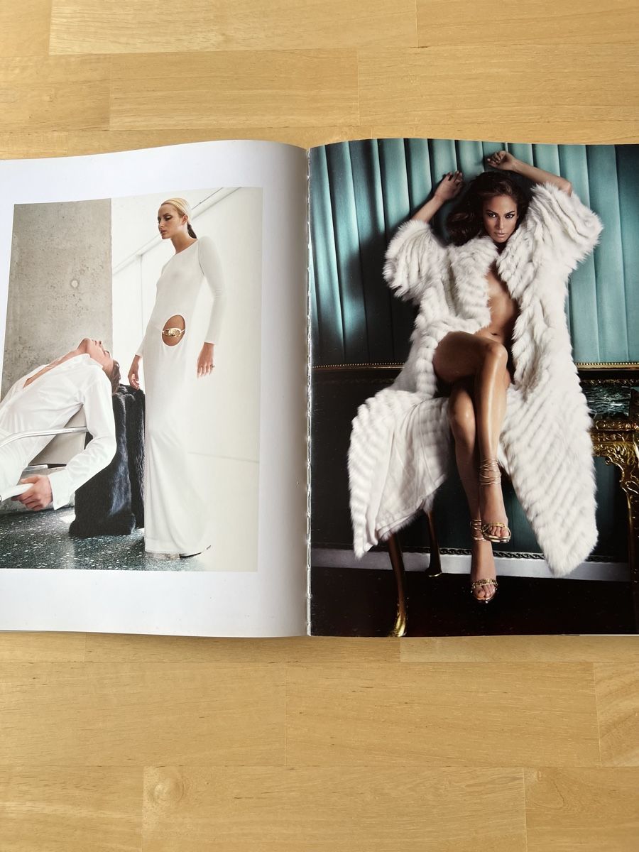 Bücher: Mario Testino In Your Face  – Gebraucht aus Zollikon von jud_cmm9 4