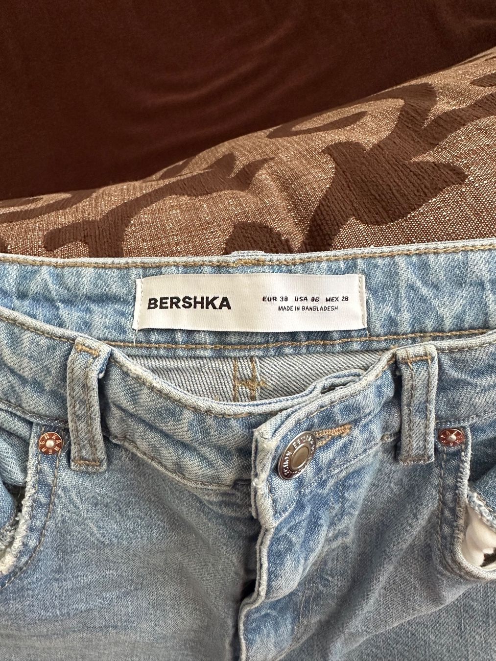 Bershka Jeans: blaue Jeans – Usato da Romanshorn venduto da ila_2nzf 2