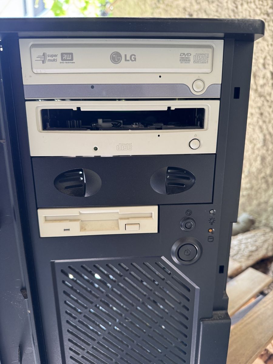PC: Tower/ PC – Usato da Rubigen venduto da Dominique76 1