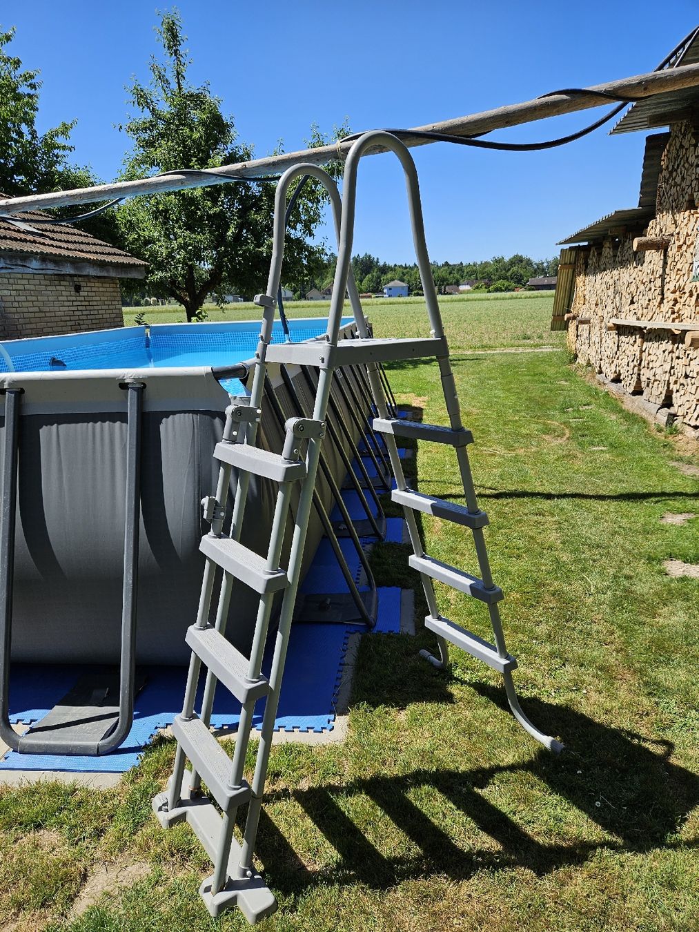 Bestway Leitern: Bestway Pool-Leiter 132cm  – Gebraucht aus Graben von cartier03 1