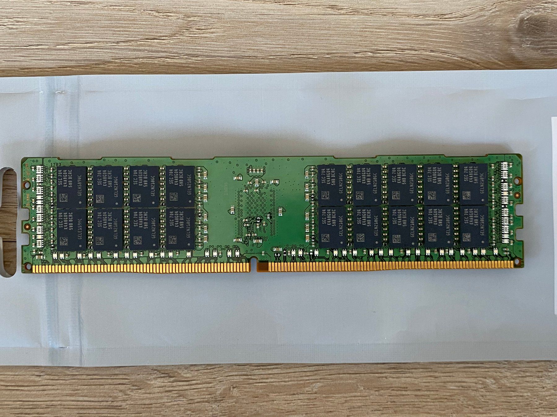 Samsung Memoria / RAM: Samsung 32GB DDR4 ECC Registered RDIMM PC4-2400T Server RAM – Usato da Wetzikon ZH venduto da BackToRetro 1