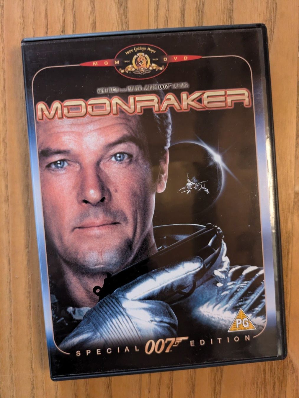 Tutti i DVDs: DVD "Moonraker" (Special 007 Edition - EN) – Usato da Männedorf venduto da Pacer19