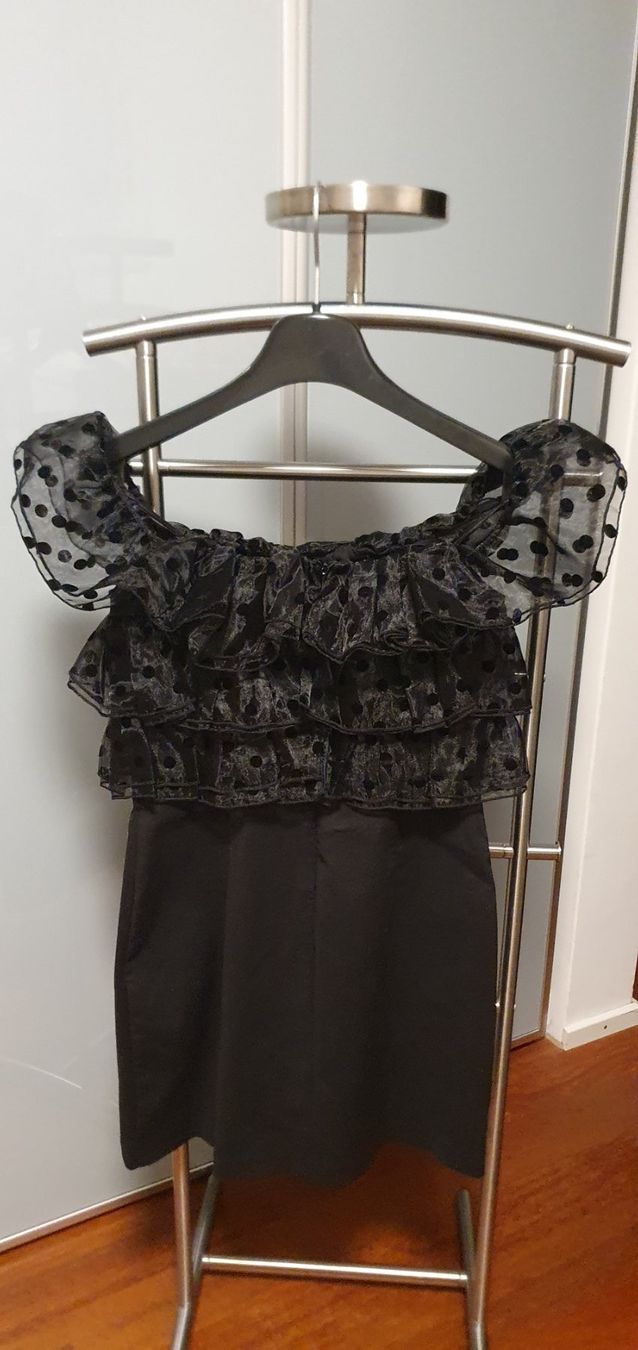 Zara Vestiti: Kleid mit Vollants Carmenstyle Gr. M – Usato da Stansstad venduto da InStyle8 6