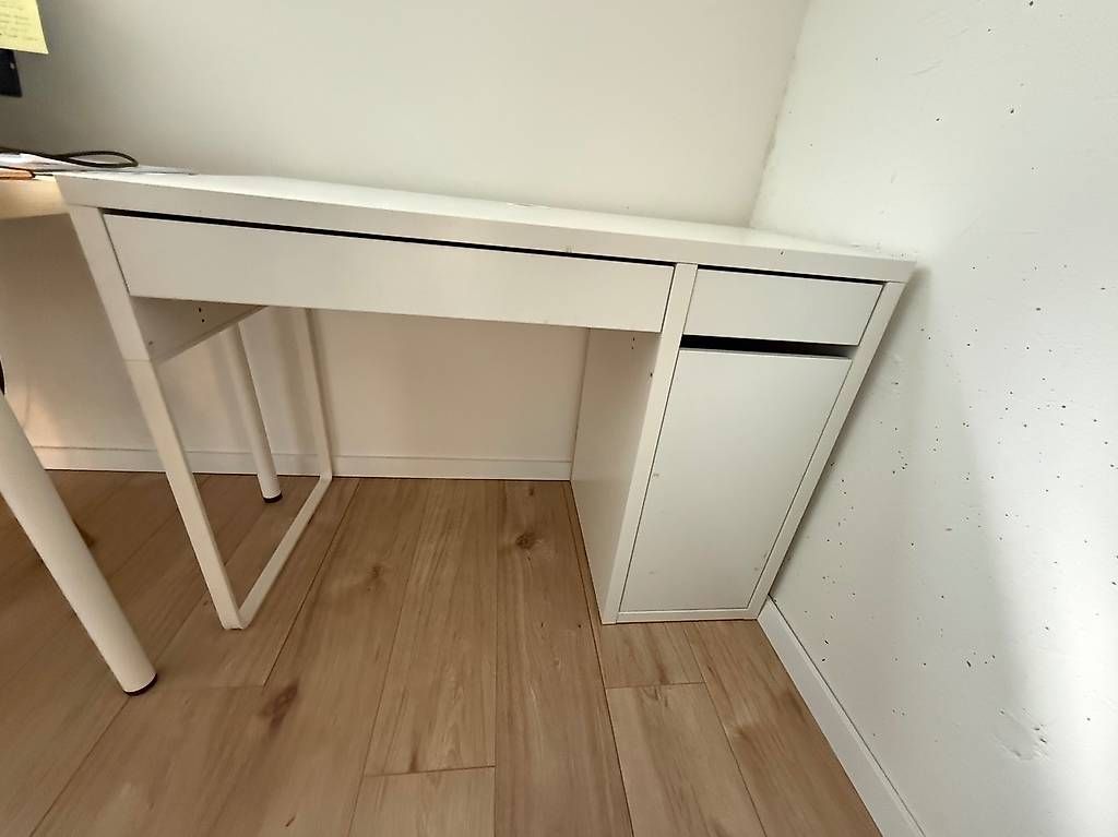 Scrivanie: Bürotisch MICKE von Ikea – Usato da Belp venduto da Ferdi80 2