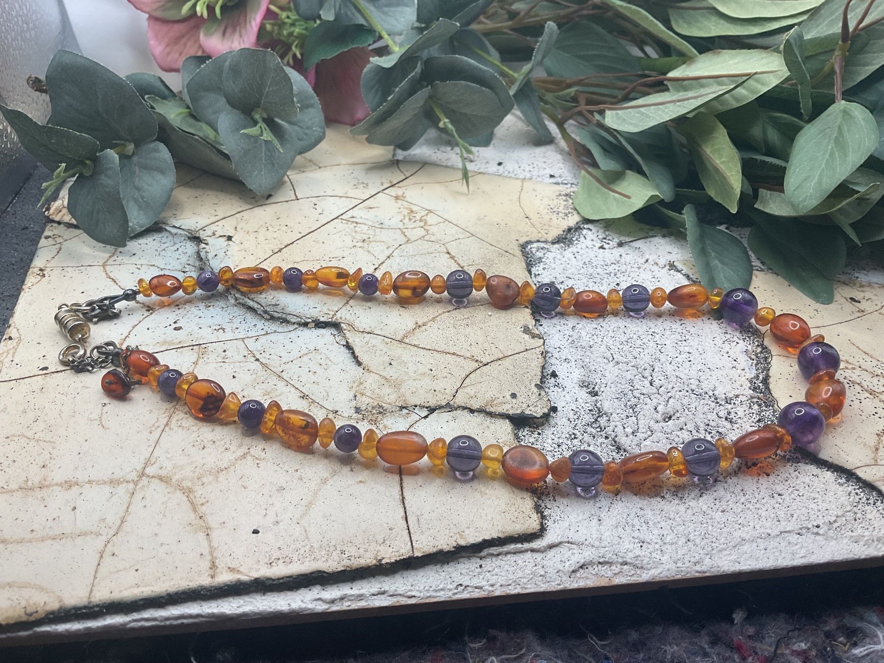 Catenine: Bernsteincollier mit Amethyst, Silververschluss – Usato da luzern venduto da Alpendorf1 2