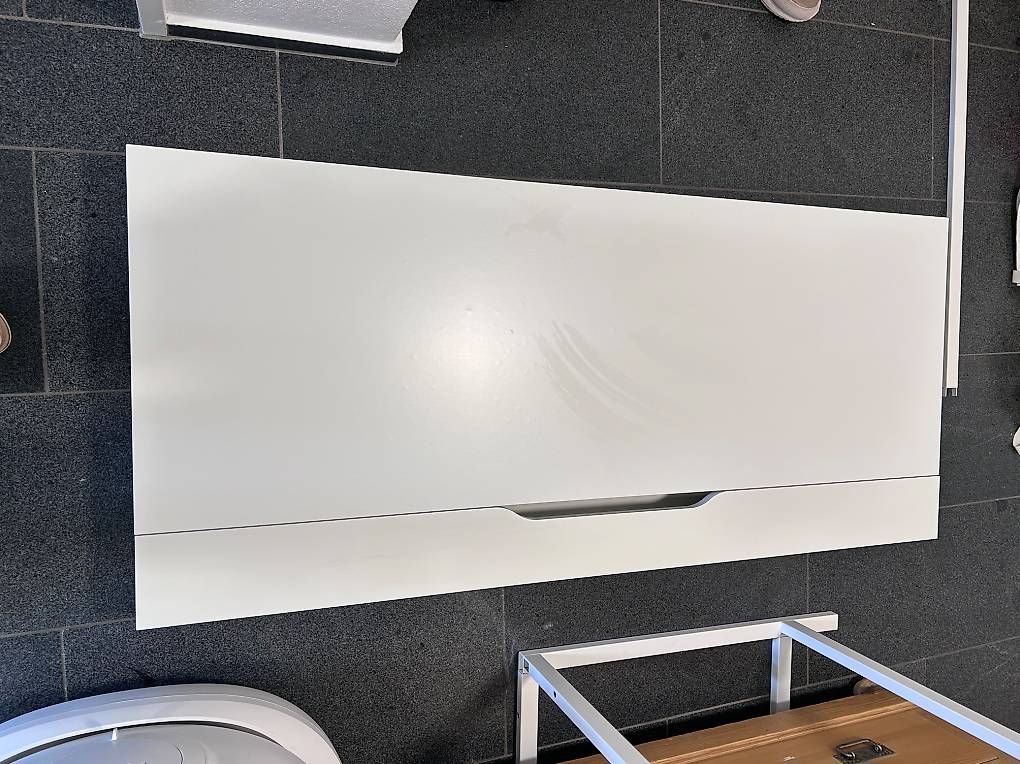 Scrivanie: Ikea Schreibtisch Alex – Usato da Zizers venduto da Neka19 2