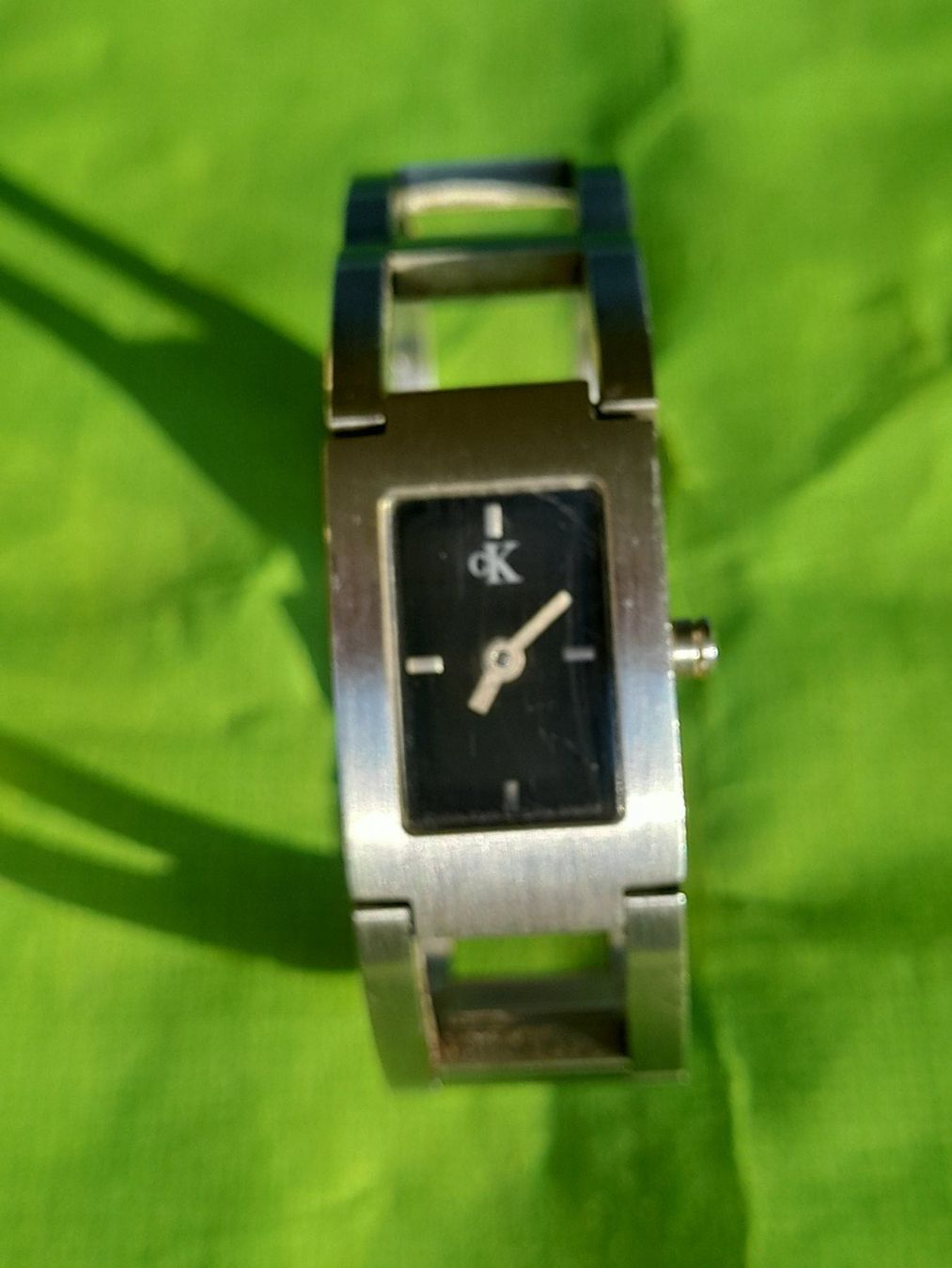 Calvin Klein Montres: Calvin Klein Damenuhr – Défectueux à Aeschi b.Spiez par 52_wochen 8