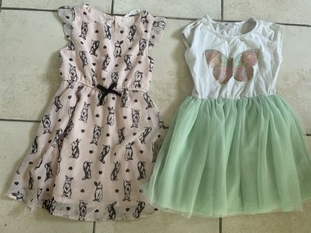 2 H&M Sommerkleider, Gr. 110/116 Hasen & Schmetterling 🦋