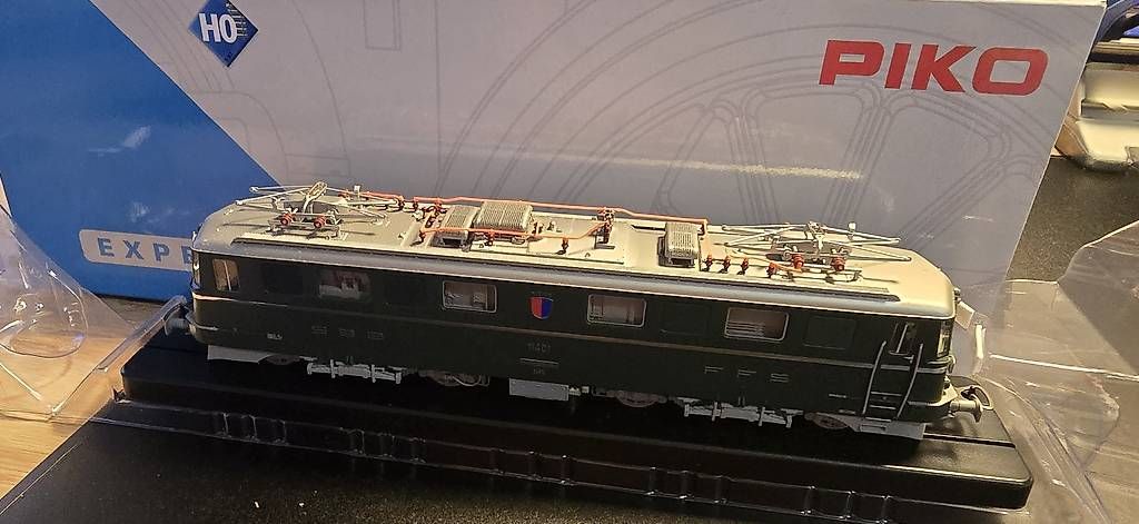 Modellini di ferrovie: Ae 6/6 Ticino von Piko – Usato da Ebikon venduto da Mr.Busdriver 2