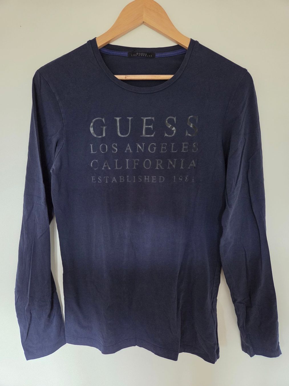 Guess T-shirt: Guess Longsleeve S dunkelblau | 93% Baumwolle | 7% Elastan – Usato da Rothenburg venduto da RaphiS549