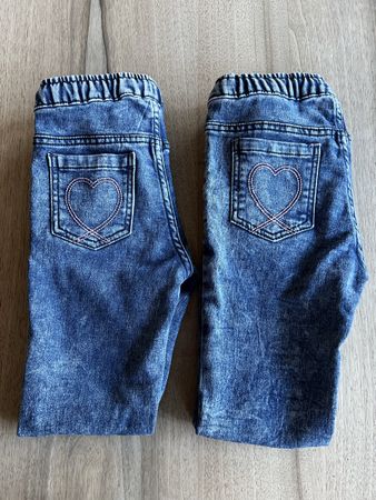 Mädchen 2x Jeans Gr. 122 Kleiderpaket