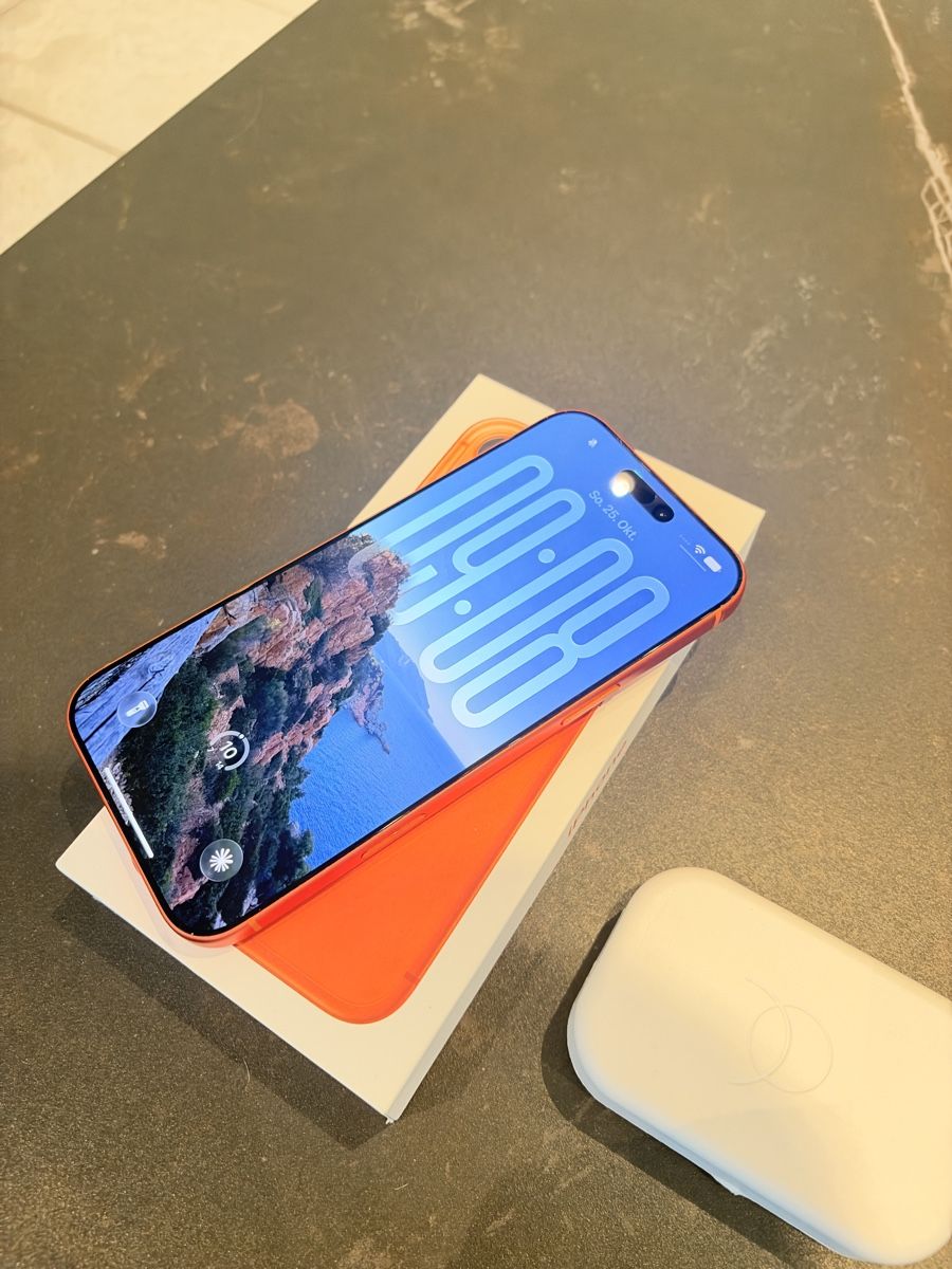Apple Telefoni cellulari / Smartphones: iPhone 17 Pro Max cosmic orange 256GB mit Arc Pulse Hülle – Nuovo (secondo la descrizione) da Lengnau BE venduto da luc_x7fp 1