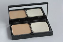 BOBBI BROWN Fond teint Natural Tan 4.25