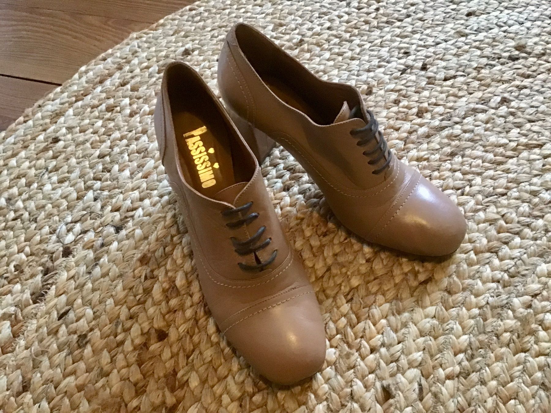 Scarpe da donna: Lederschuhe von Passissimo einmal getragen Gr. 40 – Usato da Allschwil venduto da rah_8bfj 1