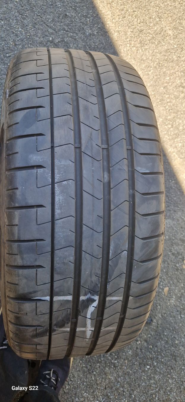 Pirelli Pneumatici & Ruote complete: Sommerpneu 245/35/ZR19 – Usato da herzogenbuchsee venduto da jamma01 1