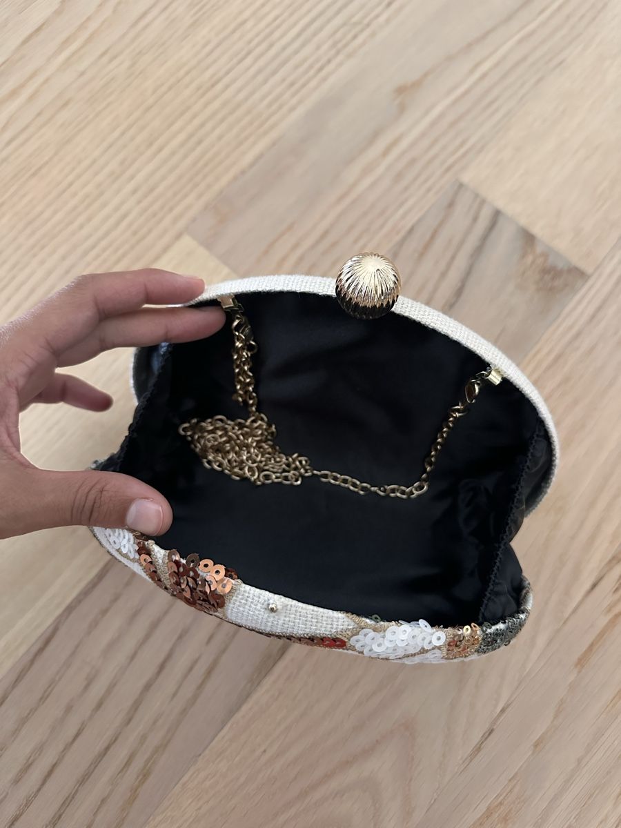 Sacs femmes: Gaia Clutch – Neuf (Voir description) à Pfäffikon SZ par JasminS. 3