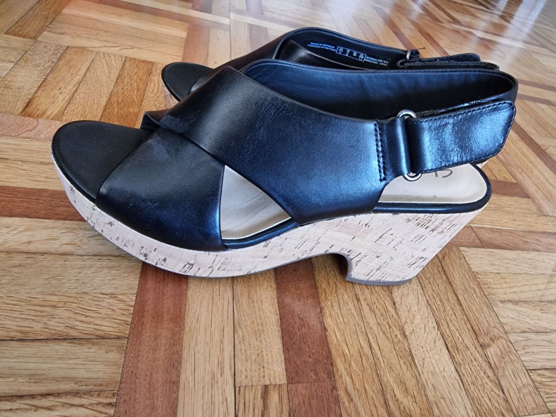 Clarks Damenschuhe: Sandales cuir noires Clarks taille 39 – Neu (gemäss Beschreibung) aus Veyrier von Leilazizou 2