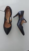 Schwarze Pumps aus Leder mit Cut-out - LEDER - Gr. 40