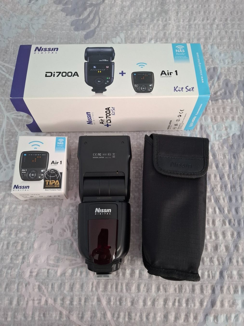 Nissin Flash: Nissin Digital Di700A Kit Aufsteckblitz, Sony – Nuovo (secondo la descrizione) da Riehen venduto da joerdeli