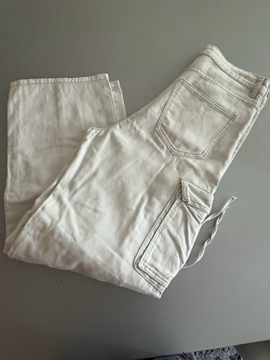 H&M Pantaloni: Weisse Divided Cargo-Hose 36 (164/170) – Usato da Bern venduto da Regi1975 3