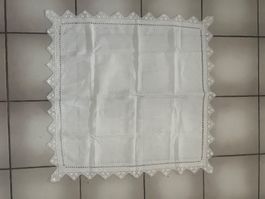 2 nappes anciennes parfait état 80*80 cm