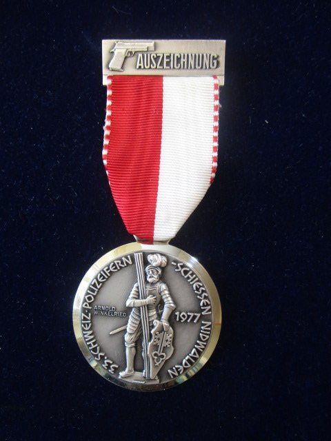 Medaillen: 33. Schweizerisches Polizeifernschiessen 1977 Nidwalden NW – Neu (gemäss Beschreibung) aus Luzern von Horoskop1