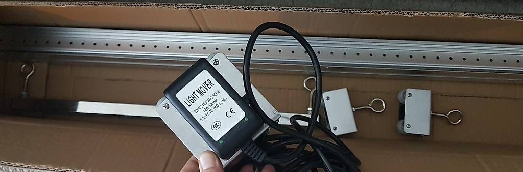 Lampes: Rail Light Mover 2,2 Meter – Neuf avec emballage d'origine à Lufingen par manonYm 2