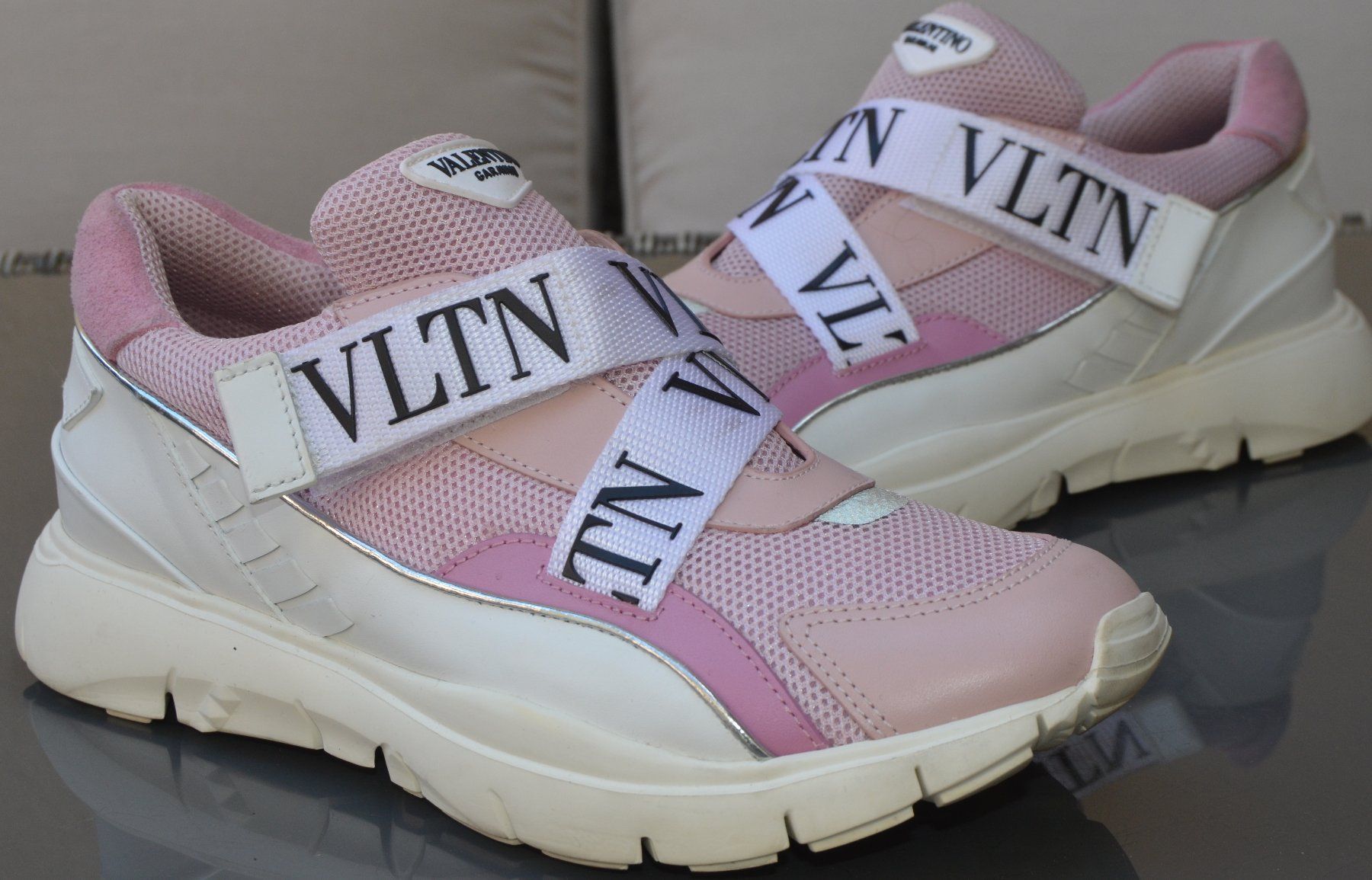 Valentino Scarpe da donna: Valentino Sneakers 38.5 – Usato da Collonges venduto da arashee 2