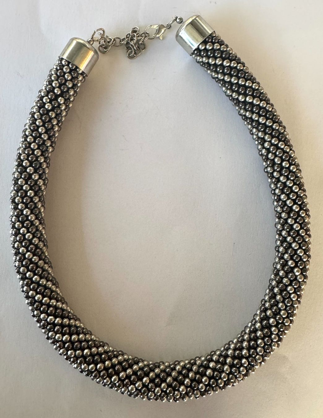 Catenine: Collier perles argenté metal – Usato da Lausanne venduto da PlusValue_Lausanne