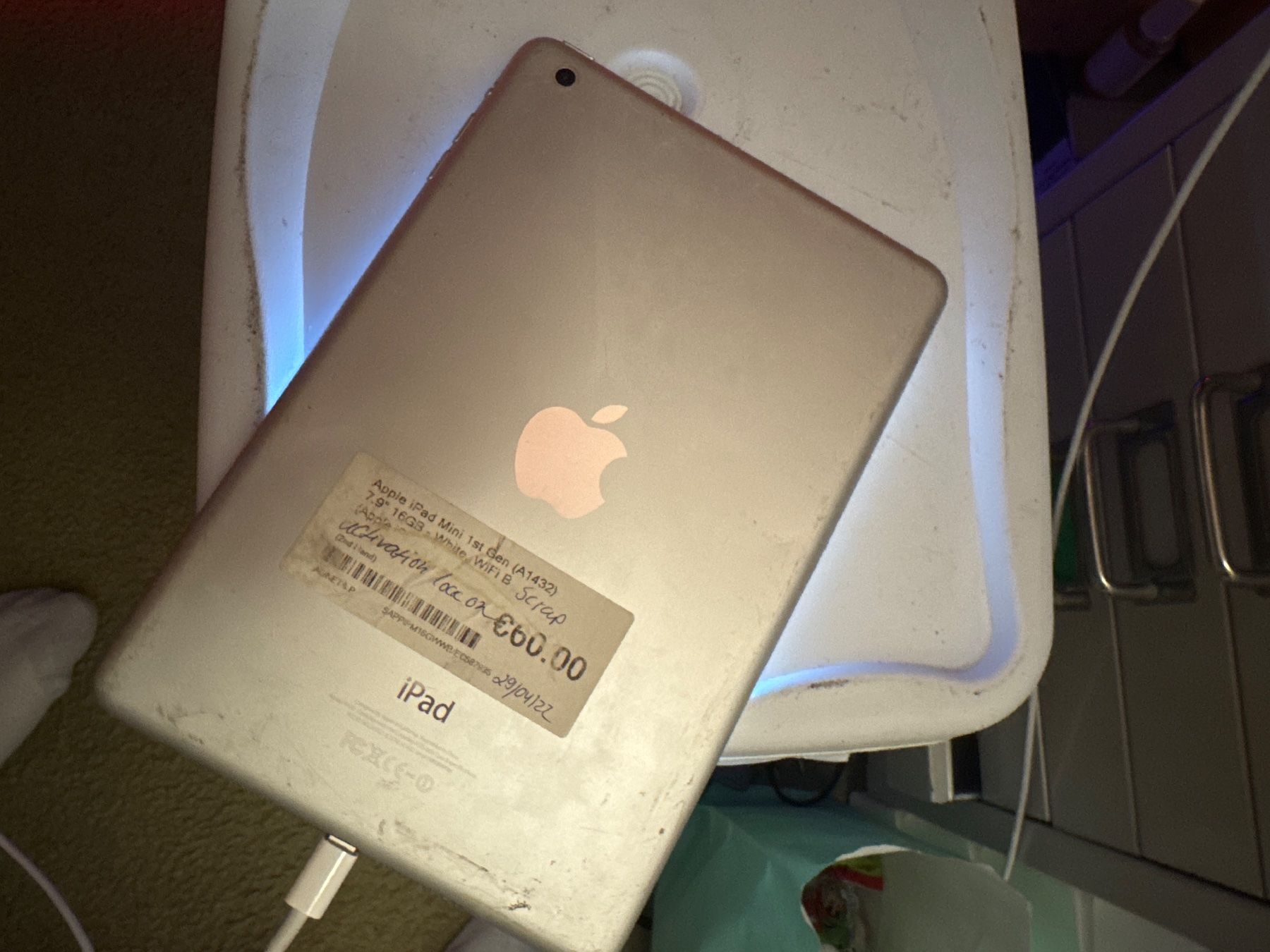 Apple Tablet PC: Ipad mini - A1432 - icloude – Defekt aus Olten von HoYa01 2