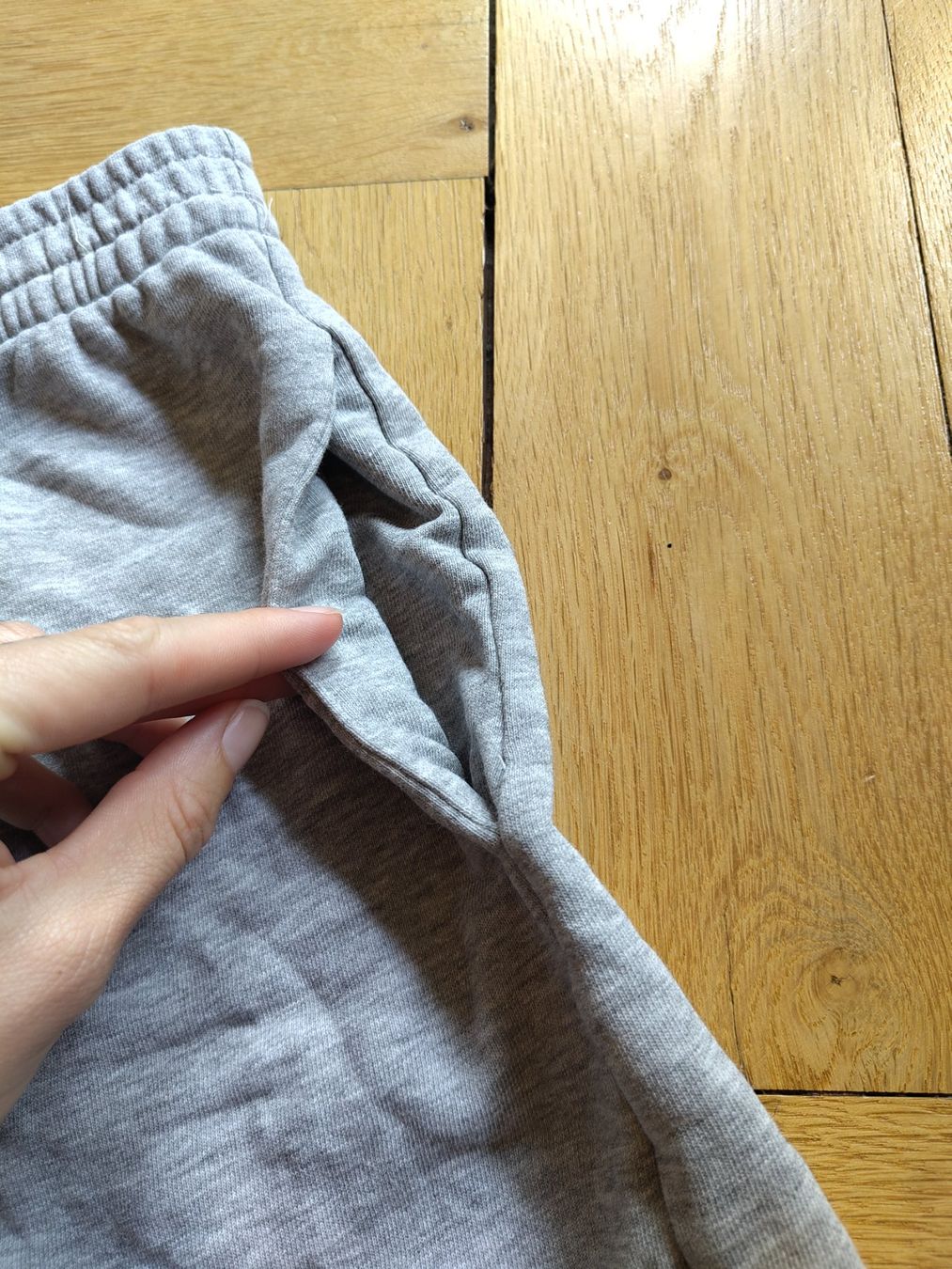 H&M Pantaloni: Jogginghose kurz – Usato da Bern venduto da Linii 2