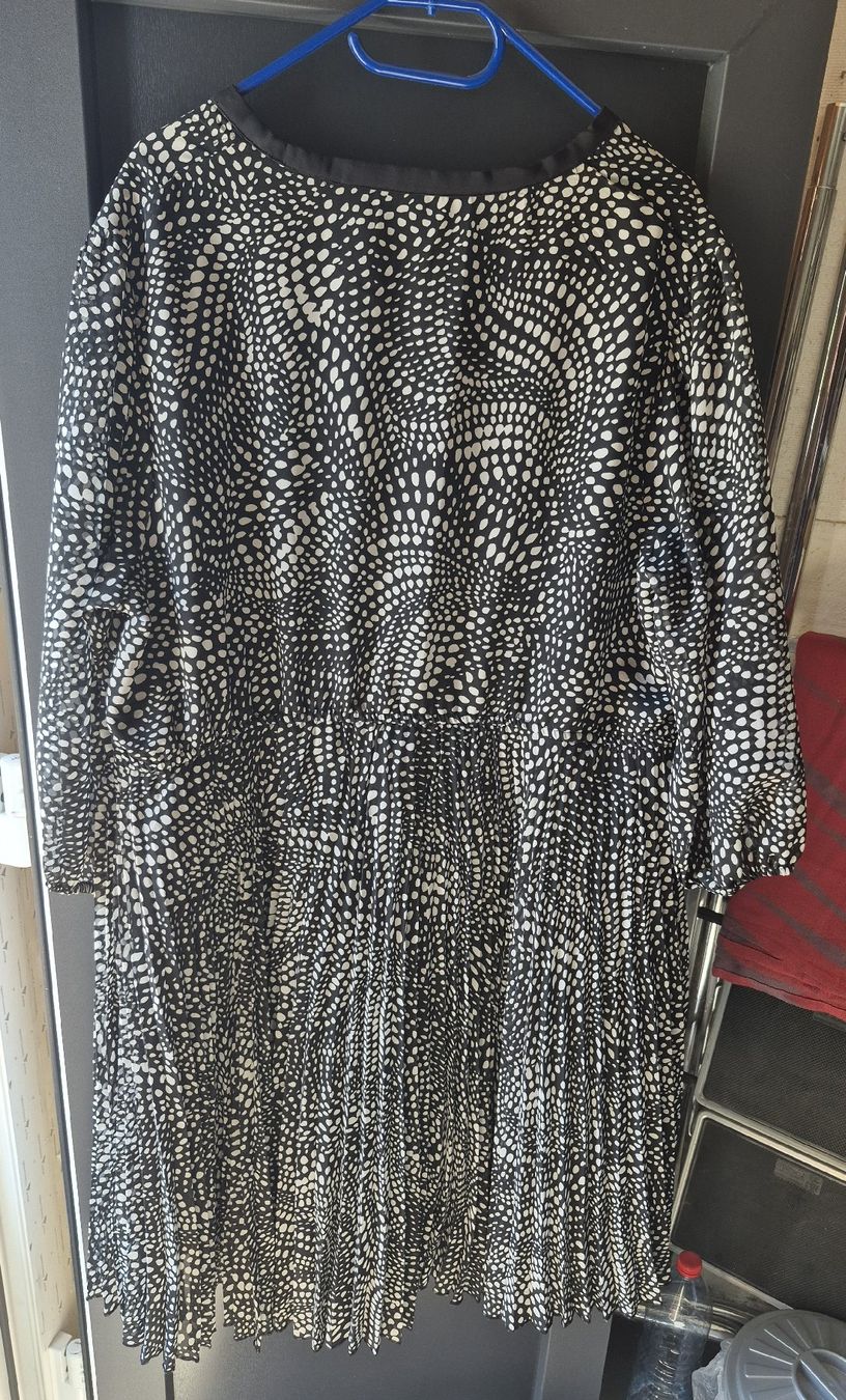 Vestiti: Kleid – Nuovo (secondo la descrizione) da Wislikofen venduto da Ana.Gomes 4