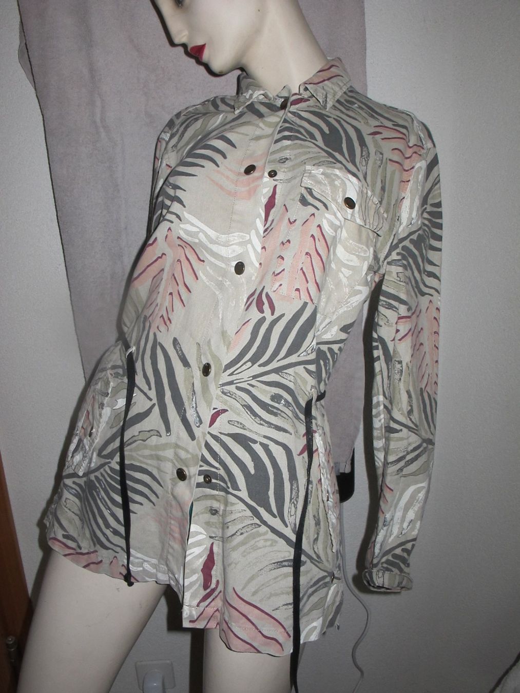 Camicette: Wunderschöne Sommerjacke Blazer Leinen Gr.M – Nuovo (secondo la descrizione) da Löhningen venduto da Chimae67