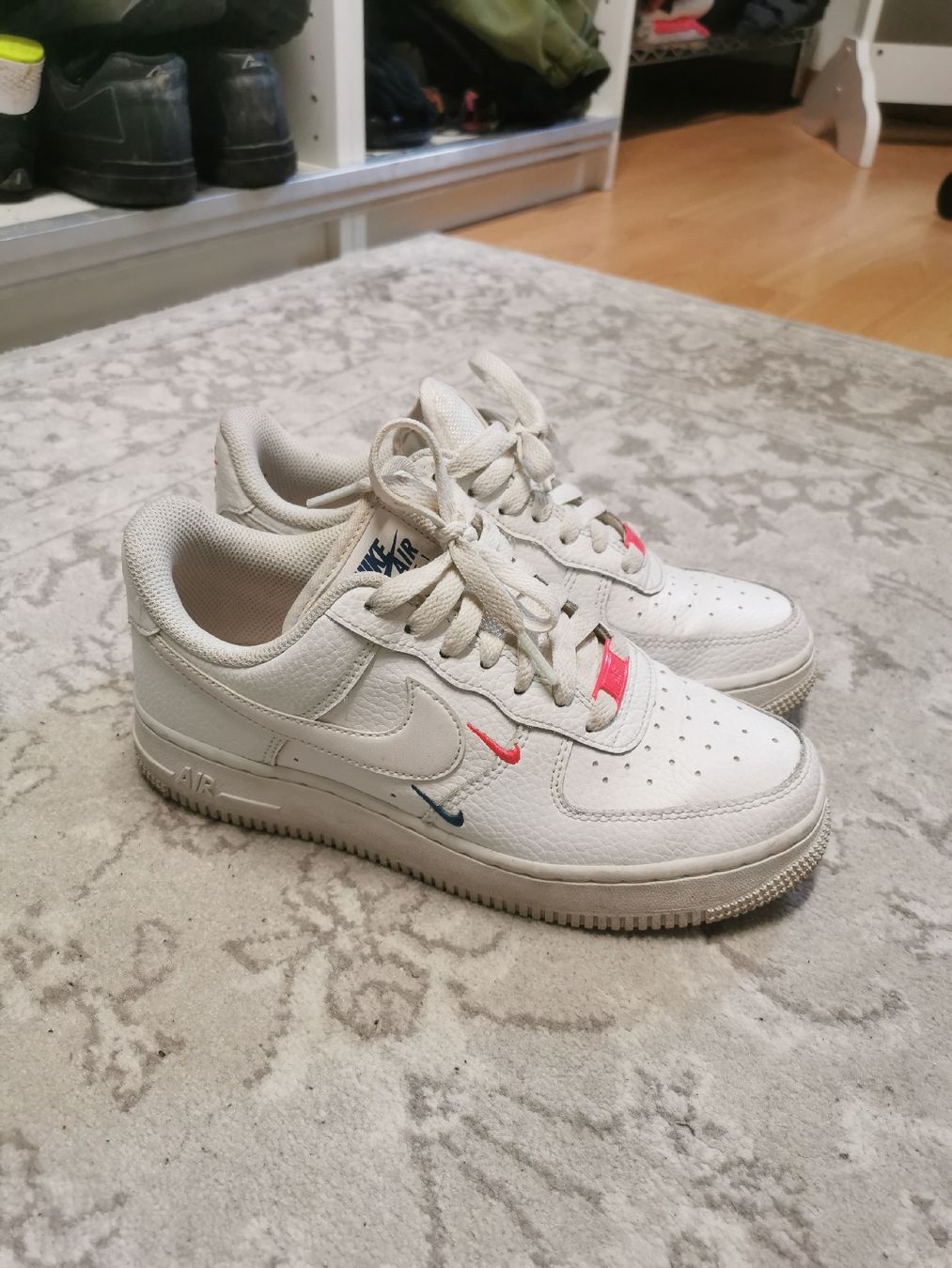Nike Chaussures femmes: Nike Air Force – D'occasion à Rickenbach SO par andruli