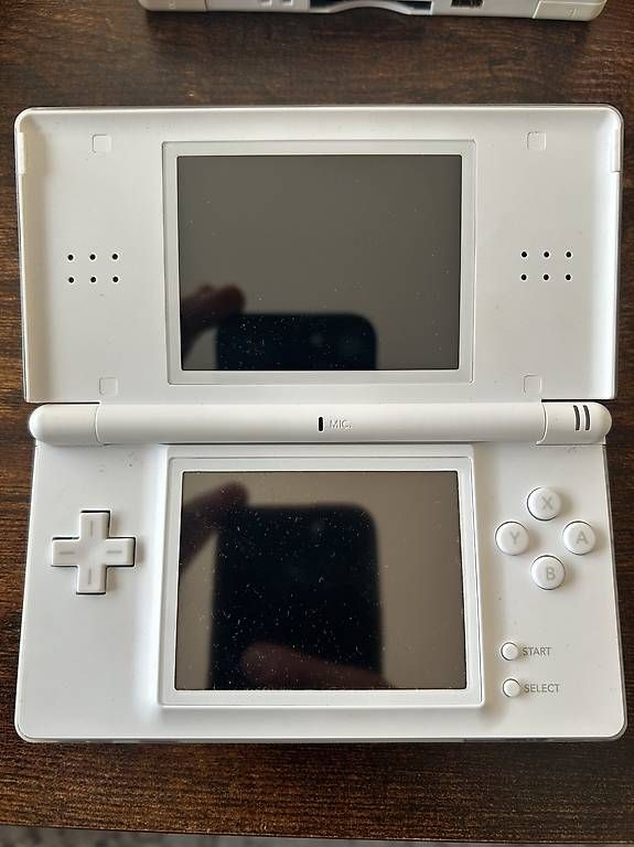 Adattatori & Cavi: Nintendo ds mit original ladegerat – Usato da Balsthal venduto da Vertrauensvoll.99. 2