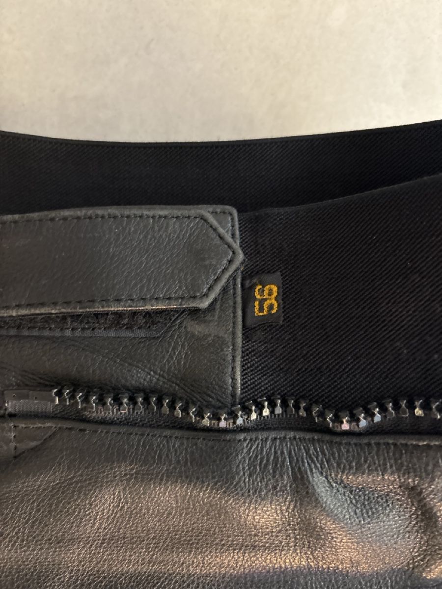IXS Pantaloni: iXS Motorrad Lederhose Gr. 56 – Usato da Deitingen venduto da Himhip 2