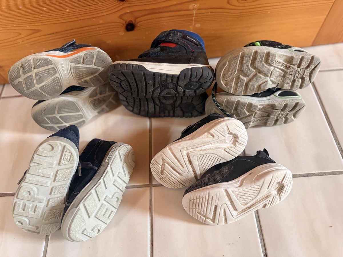 Scarpe per ragazzi: 8x Paars Schuhen 21/22 – Usato da Amlikon-Bissegg venduto da Rose_Rose 2