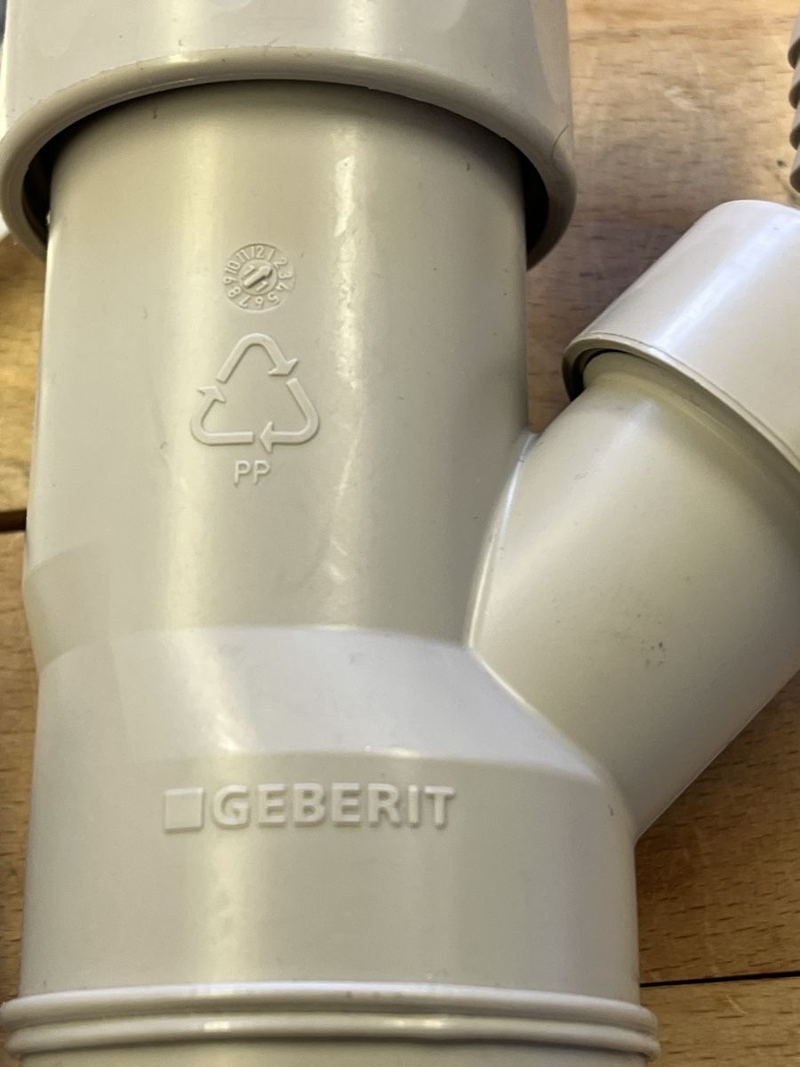 Geberit Armaturen: Geberit Siphon, fabrikneu – Neu (gemäss Beschreibung) aus Safenwil von Vito_Caruso 1