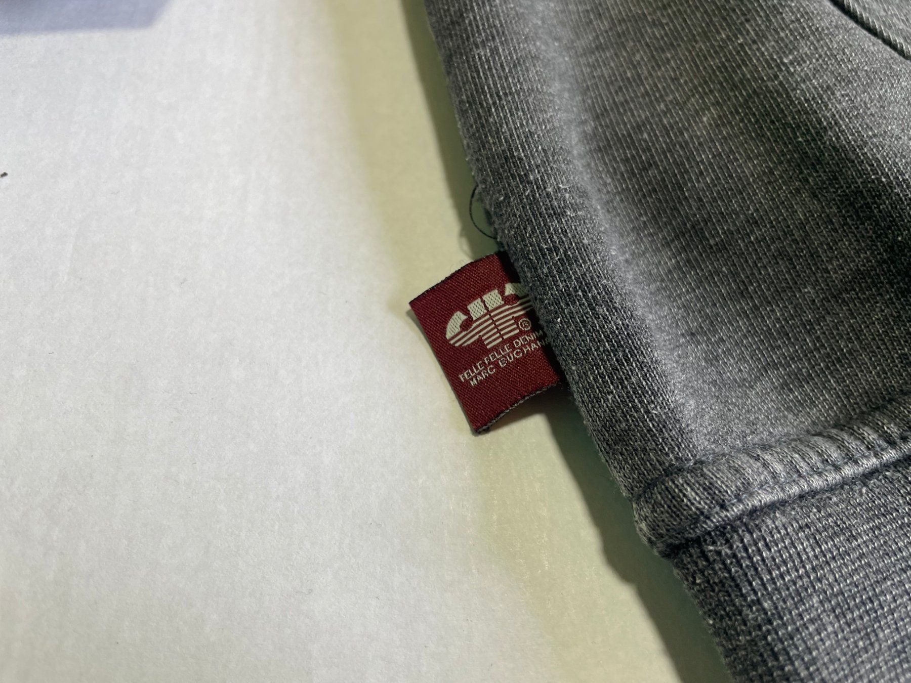 Maglioni & Felpe: Vintage Y2K Pelle Pelle Pulli Size XL – Usato da Zürich venduto da le_souk 3