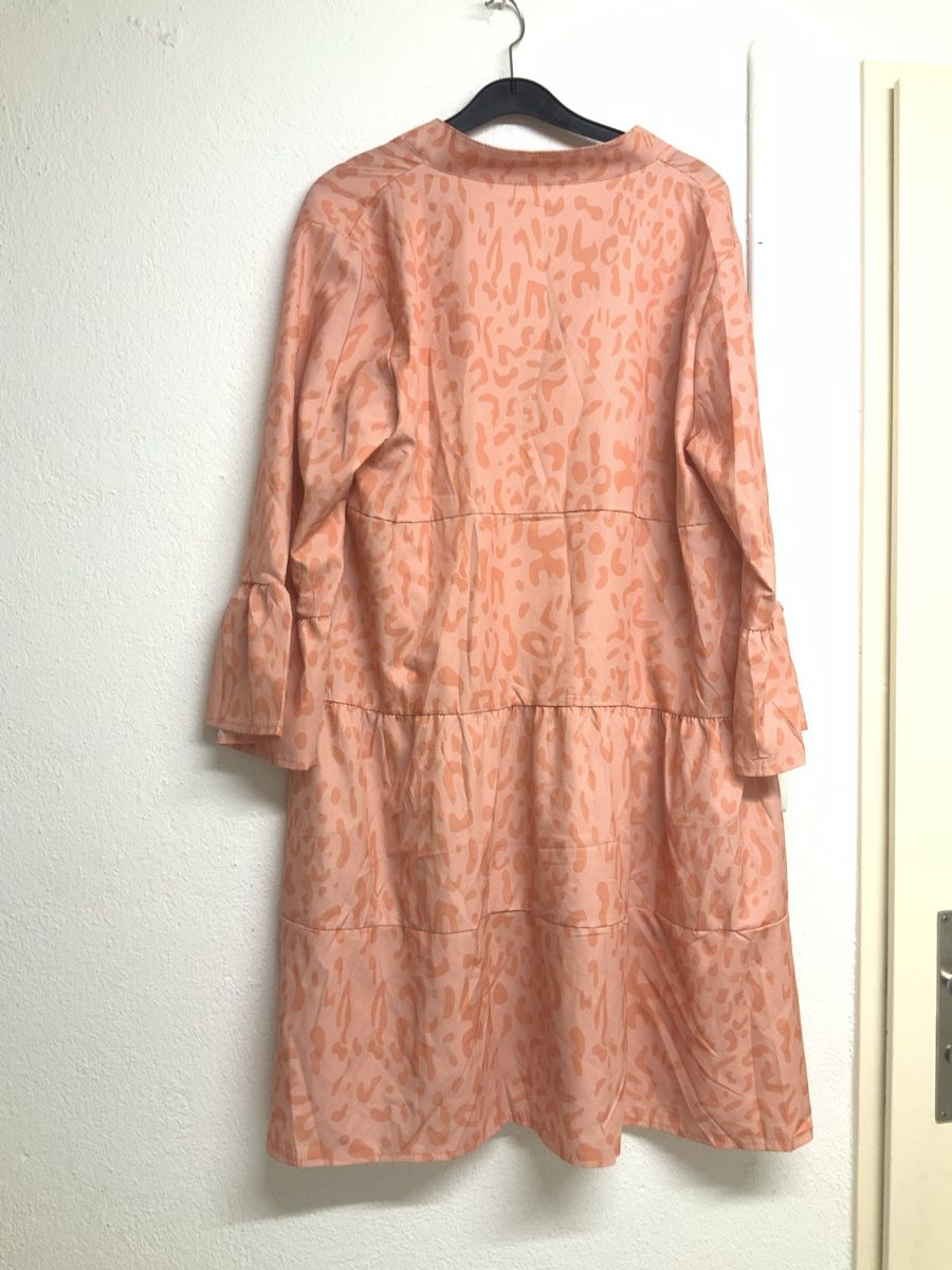 Kleider: Kleid mit Leo Muster Grösse XL neu – Neu (gemäss Beschreibung) aus Wallisellen von AS.TZ. 4
