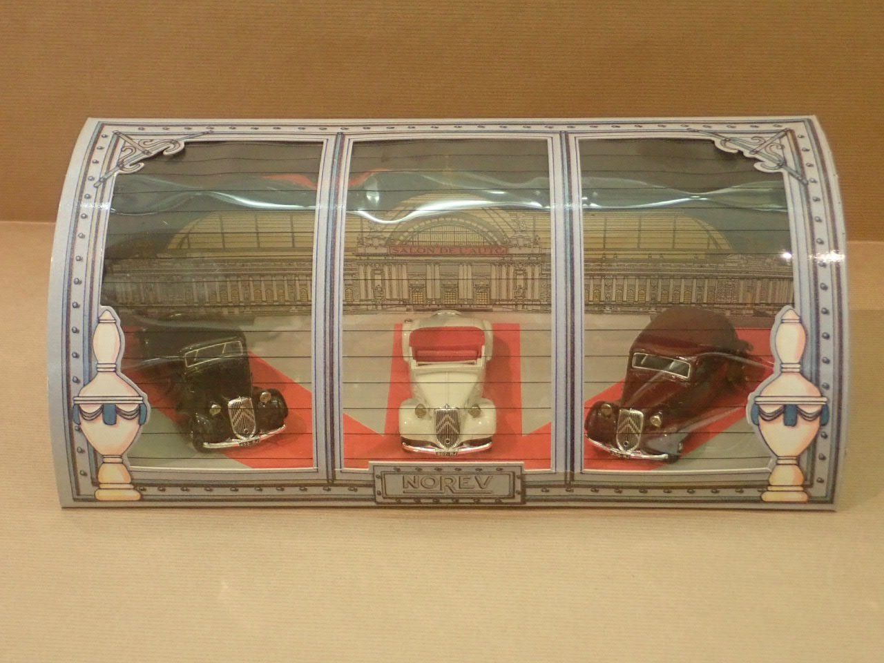 Citroën - Traction 22CV Berline/ Cabriolet - Norev - 1/43 - Autos Miniatures