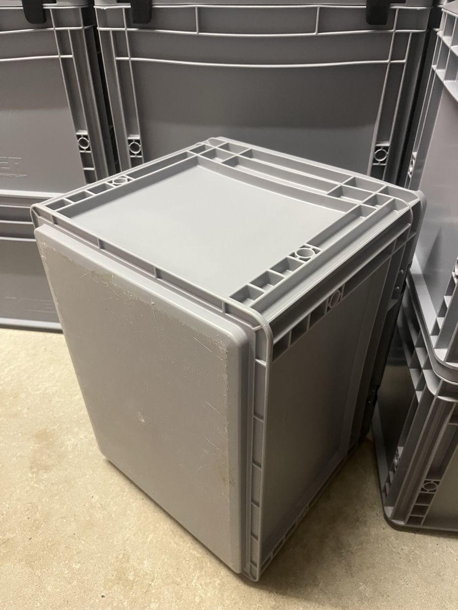 Casse di trasporto: AUER-Stapelkiste Grau mit Deckel 40x30x28.5cm – Usato da Winterthur venduto da Rawo26 4